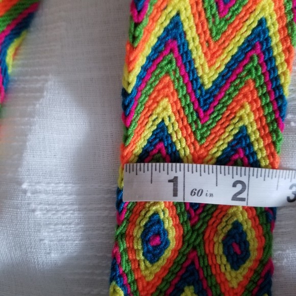 Mochilla Wayyu Handcrafted Woven Bucket Crossbody Bag Teal with Colorful Strap - Picture 11 of 13